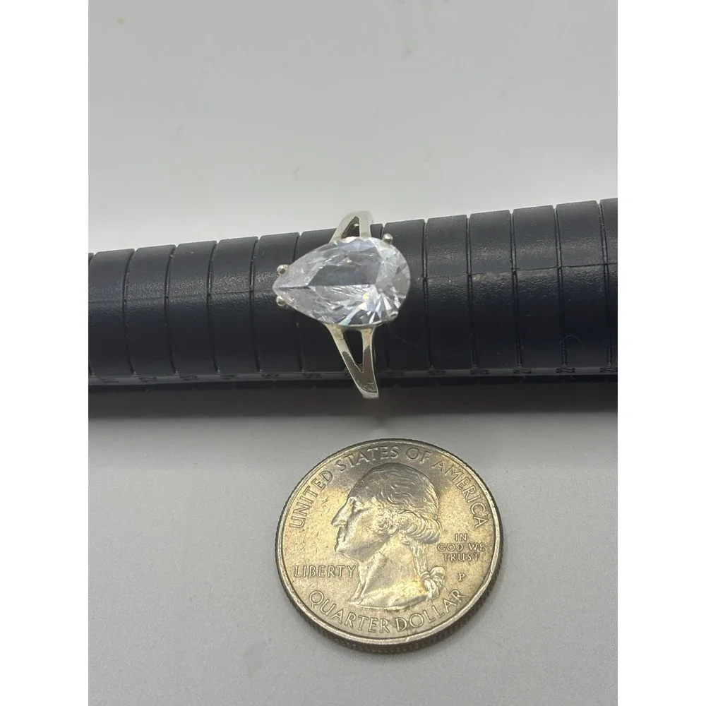 Unbranded Sterling Silver Ring Womens Size 8 Silver Pear Cut Cubic Zirconia